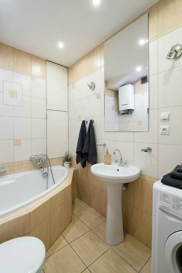 Apartament The Heart Of Nowa Huta - Free Garage Kraków 0*,  Polska